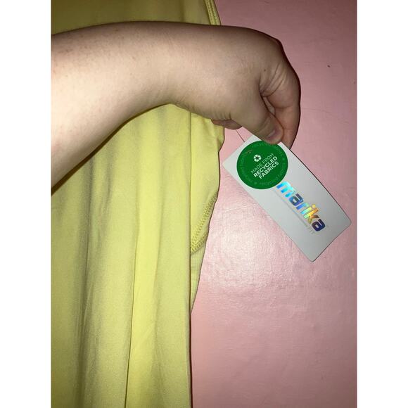 NWT Marika Yellow Athletic Tank Top Size Medium Stretchy - Picture 3 of 7